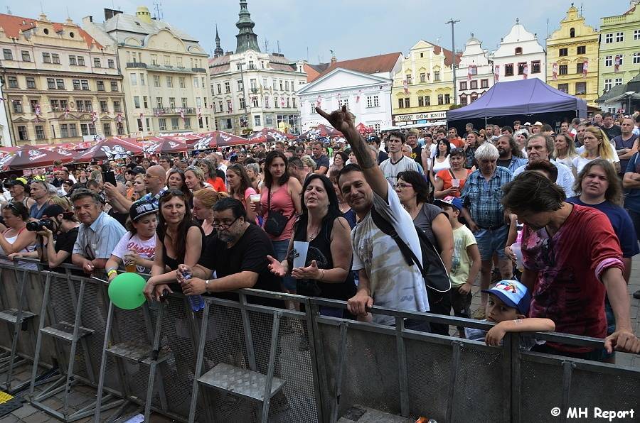 Sobota v Plzni patřila pivařům: v rámci Gambrinus dne vystoupili The Prostitutes, Trautenberk nebo Kníry