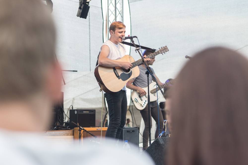 Na festivalu Přeštěnice zářili Majk Spirit i Thom Artway, finále programu zhatila bouřka