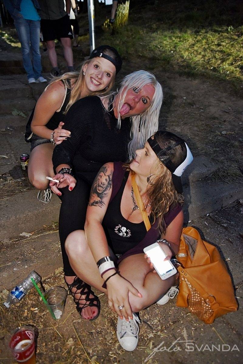 Ve Svojšicích u Pardubic vzplál poprvé Plameny Rockfest: došlo na Dymytry, Škwor, Arakain i ohnivou show