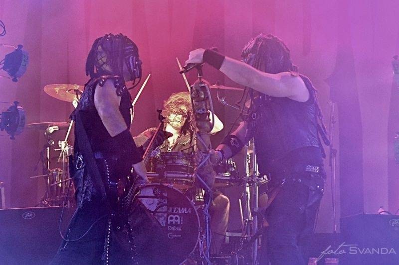 Ve Svojšicích u Pardubic vzplál poprvé Plameny Rockfest: došlo na Dymytry, Škwor, Arakain i ohnivou show