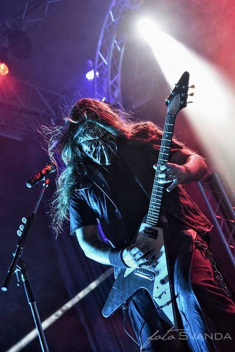 Ve Svojšicích u Pardubic vzplál poprvé Plameny Rockfest: došlo na Dymytry, Škwor, Arakain i ohnivou show