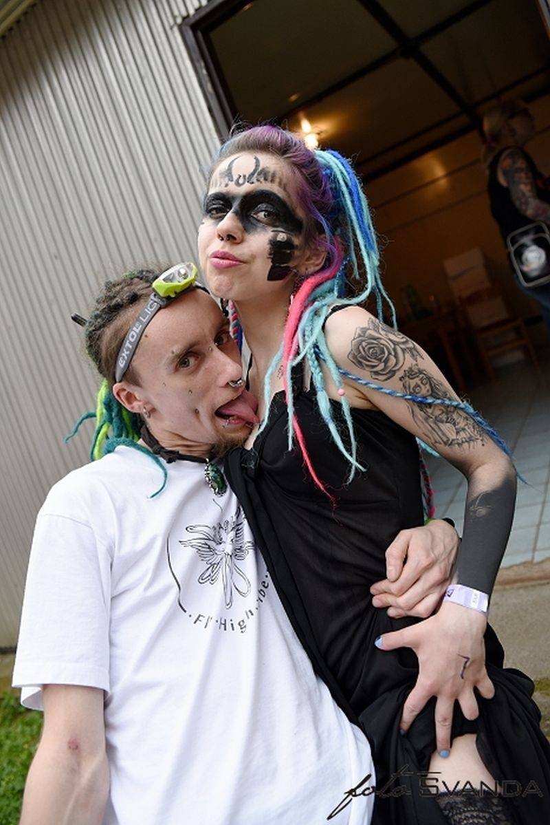 Ve Svojšicích u Pardubic vzplál poprvé Plameny Rockfest: došlo na Dymytry, Škwor, Arakain i ohnivou show