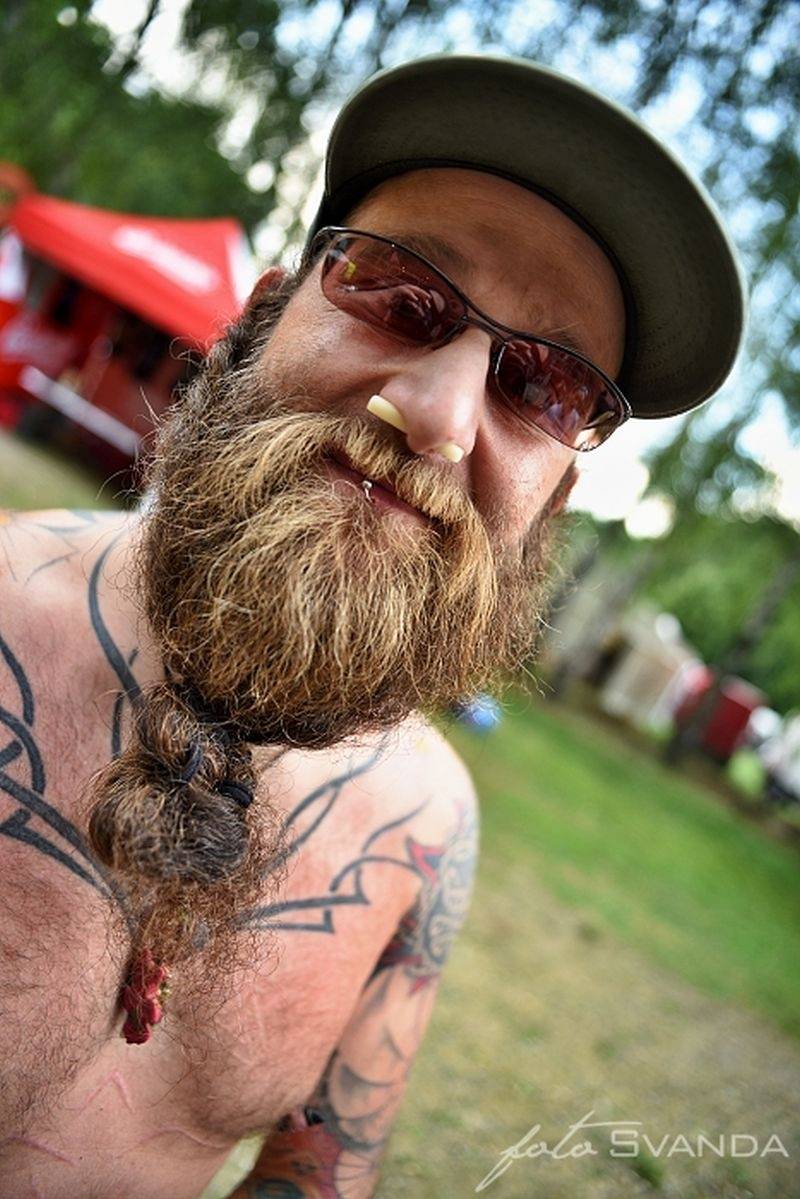 Ve Svojšicích u Pardubic vzplál poprvé Plameny Rockfest: došlo na Dymytry, Škwor, Arakain i ohnivou show