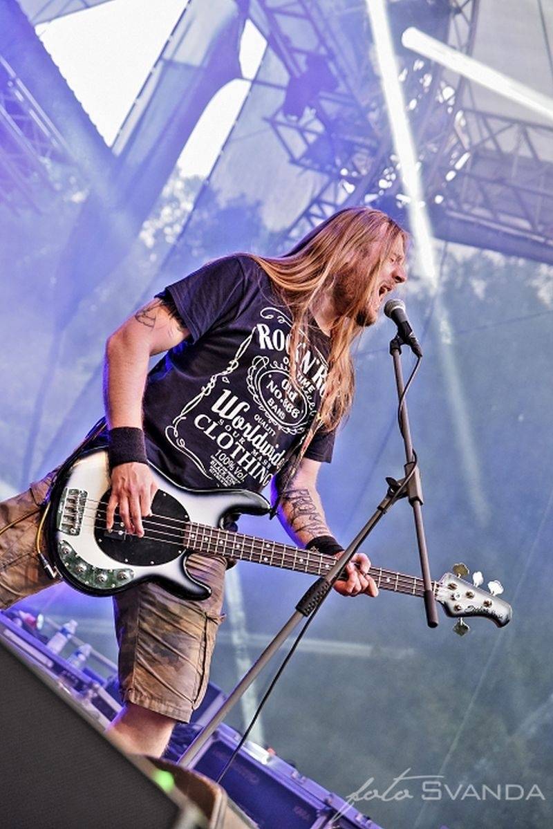 Ve Svojšicích u Pardubic vzplál poprvé Plameny Rockfest: došlo na Dymytry, Škwor, Arakain i ohnivou show