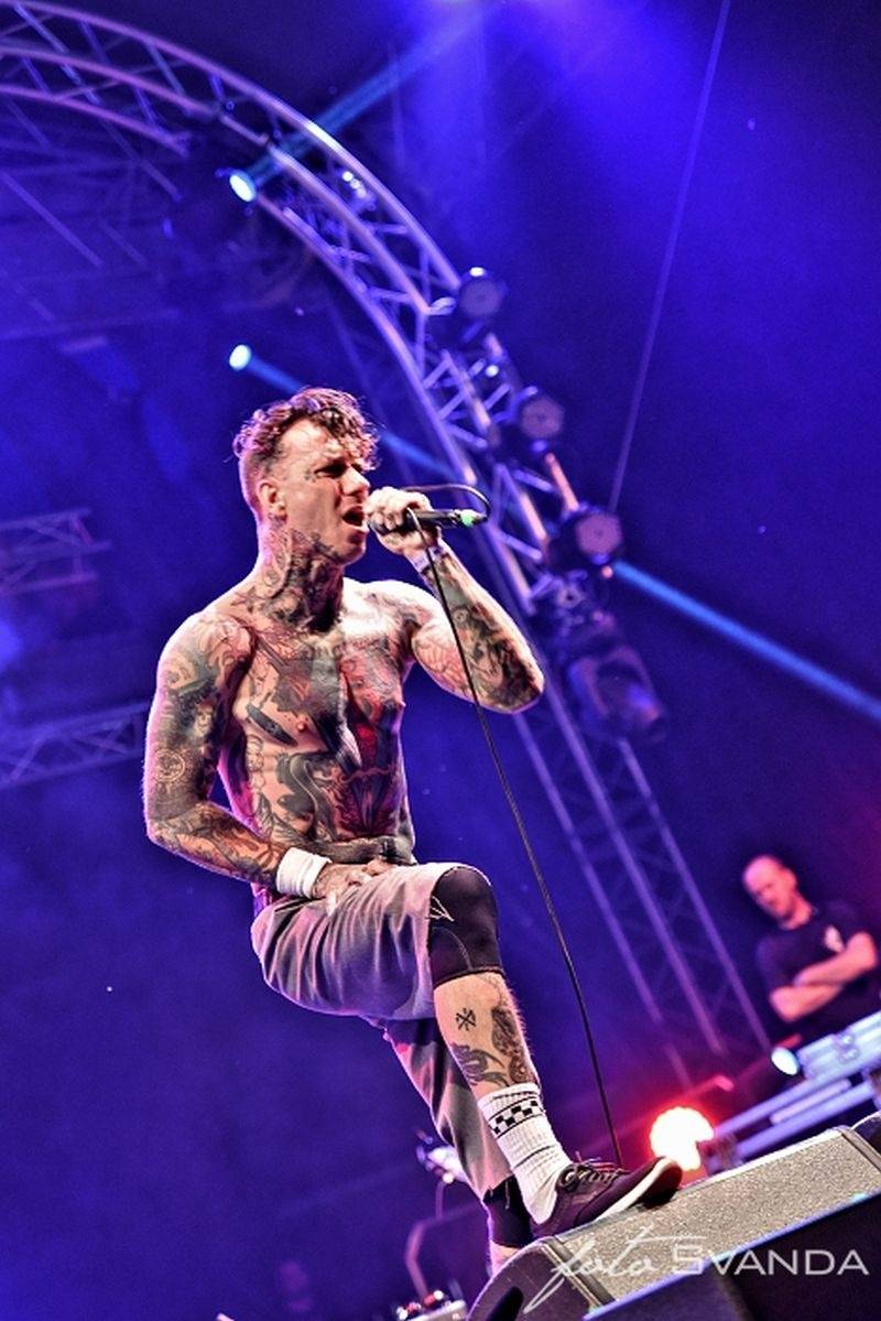 Ve Svojšicích u Pardubic vzplál poprvé Plameny Rockfest: došlo na Dymytry, Škwor, Arakain i ohnivou show