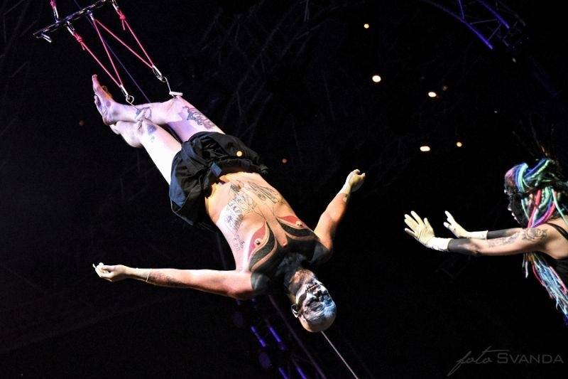 Ve Svojšicích u Pardubic vzplál poprvé Plameny Rockfest: došlo na Dymytry, Škwor, Arakain i ohnivou show