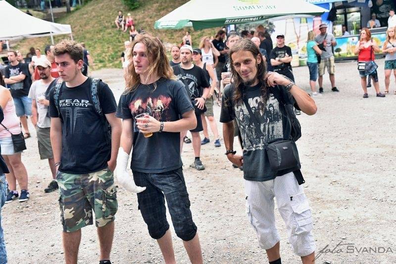 Ve Svojšicích u Pardubic vzplál poprvé Plameny Rockfest: došlo na Dymytry, Škwor, Arakain i ohnivou show