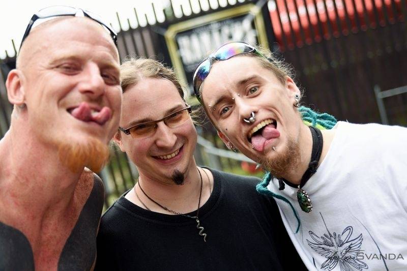 Ve Svojšicích u Pardubic vzplál poprvé Plameny Rockfest: došlo na Dymytry, Škwor, Arakain i ohnivou show