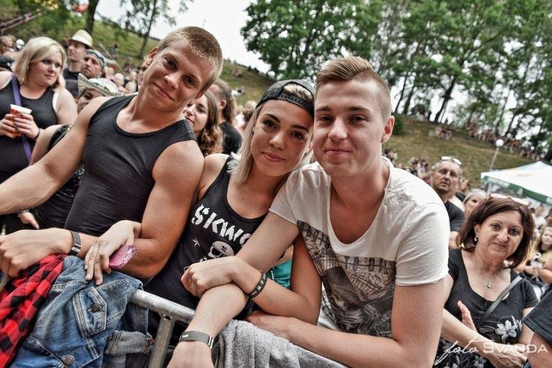 Ve Svojšicích u Pardubic vzplál poprvé Plameny Rockfest: došlo na Dymytry, Škwor, Arakain i ohnivou show