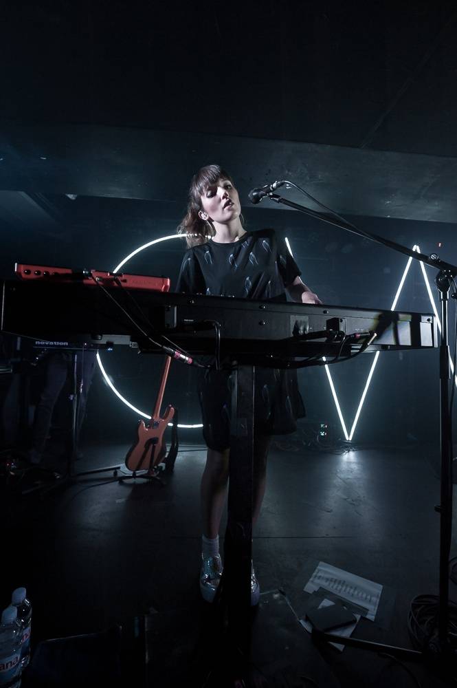 Oh Wonder v Praze: Narvané Rock Café se usmívalo od ucha k uchu