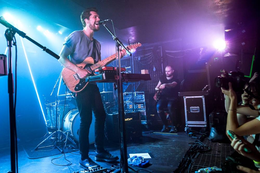 Oh Wonder v Praze: Narvané Rock Café se usmívalo od ucha k uchu