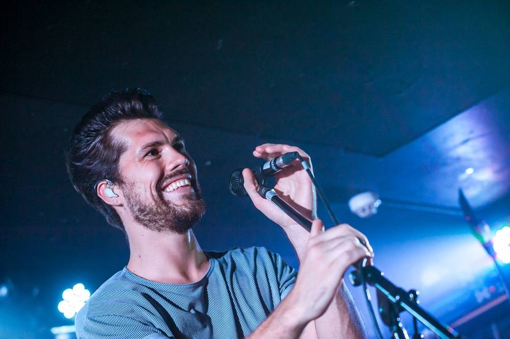 Oh Wonder v Praze: Narvané Rock Café se usmívalo od ucha k uchu