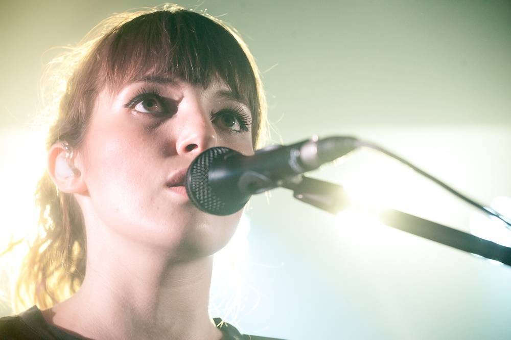 Oh Wonder v Praze: Narvané Rock Café se usmívalo od ucha k uchu