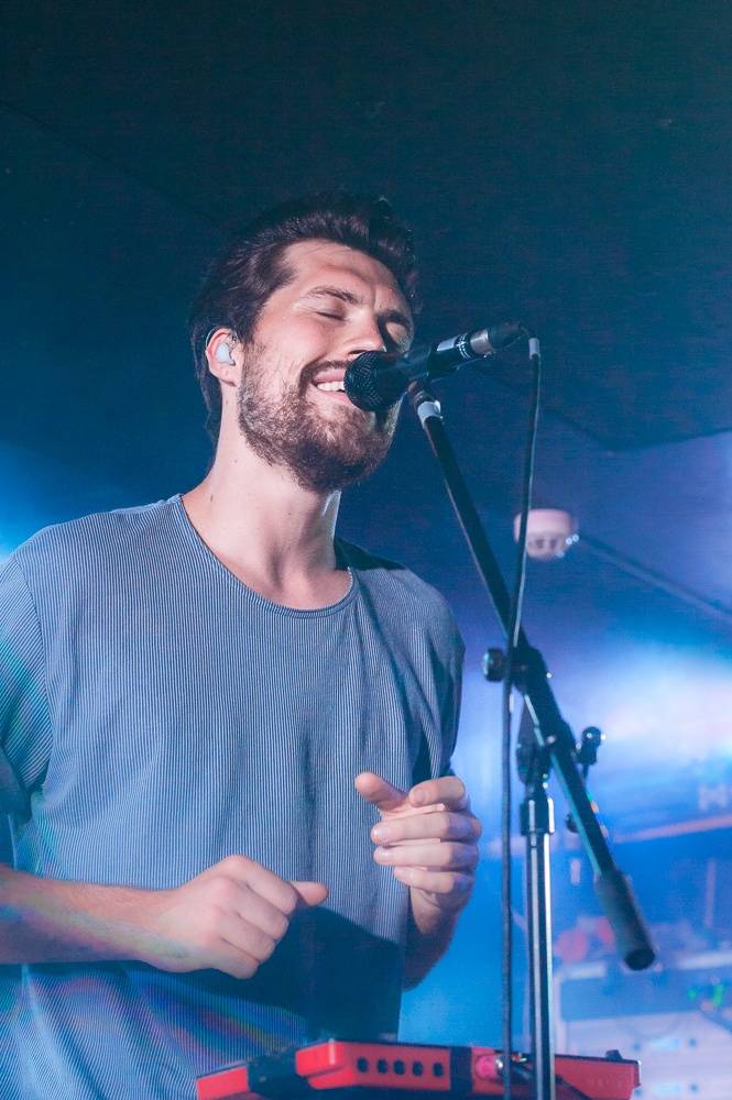 Oh Wonder v Praze: Narvané Rock Café se usmívalo od ucha k uchu