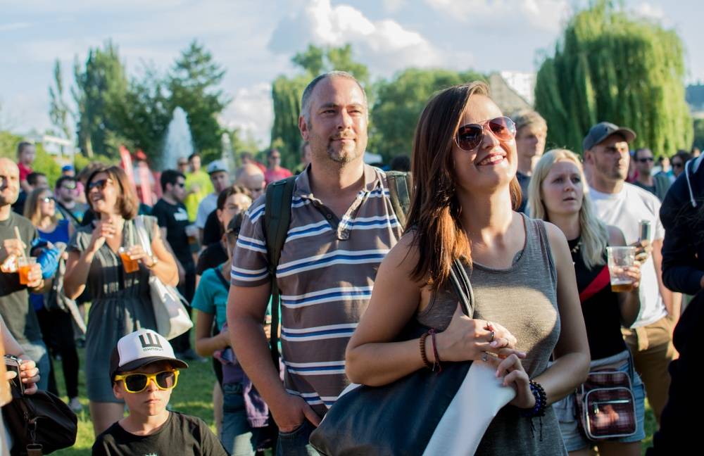 Wohnout ve Žlutých lázních roztančili fanoušky fotbalu 