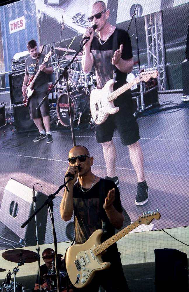 Wohnout ve Žlutých lázních roztančili fanoušky fotbalu 