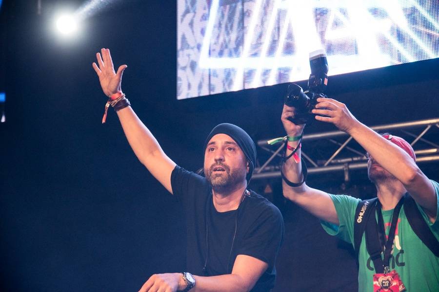 Elektronická hudba ovládla Ostravu: Festival Beats for Love roztančil v první den tisíce lidí