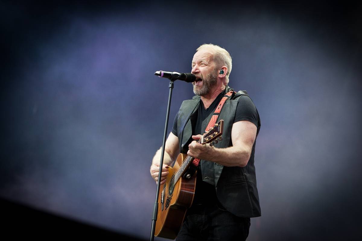 Lucie naordinovala Šrouby do hlavy i Pražanům! 30 let oslavila v Edenu