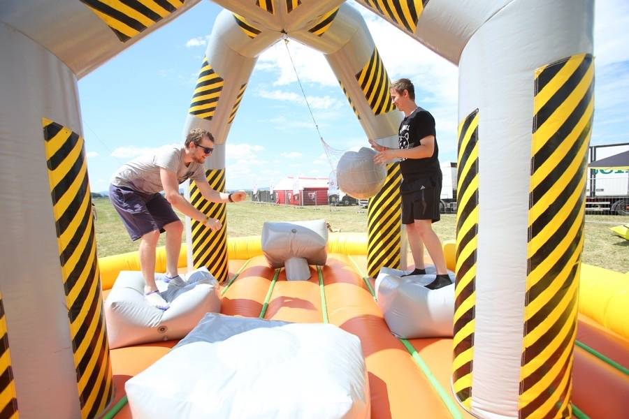 Slovenský Topfest: Druhému dni kralovali Darkness, Rival Sons, Chinaski i letní počasí