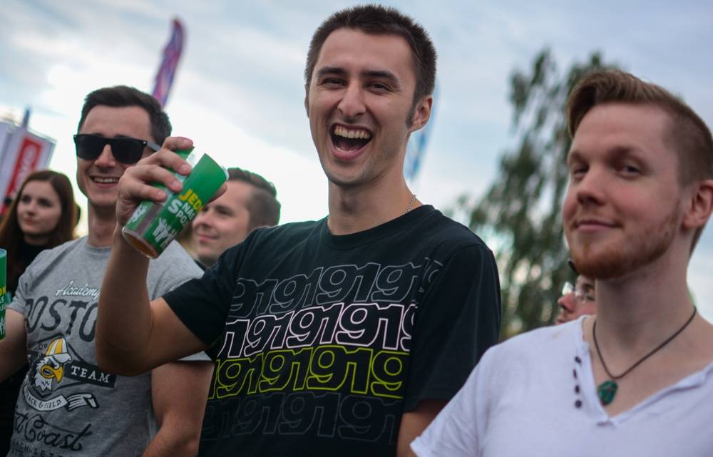 První den Rock for People nezklamal! V Hradci Králové zářili Skillet, Nero či Royal Republic