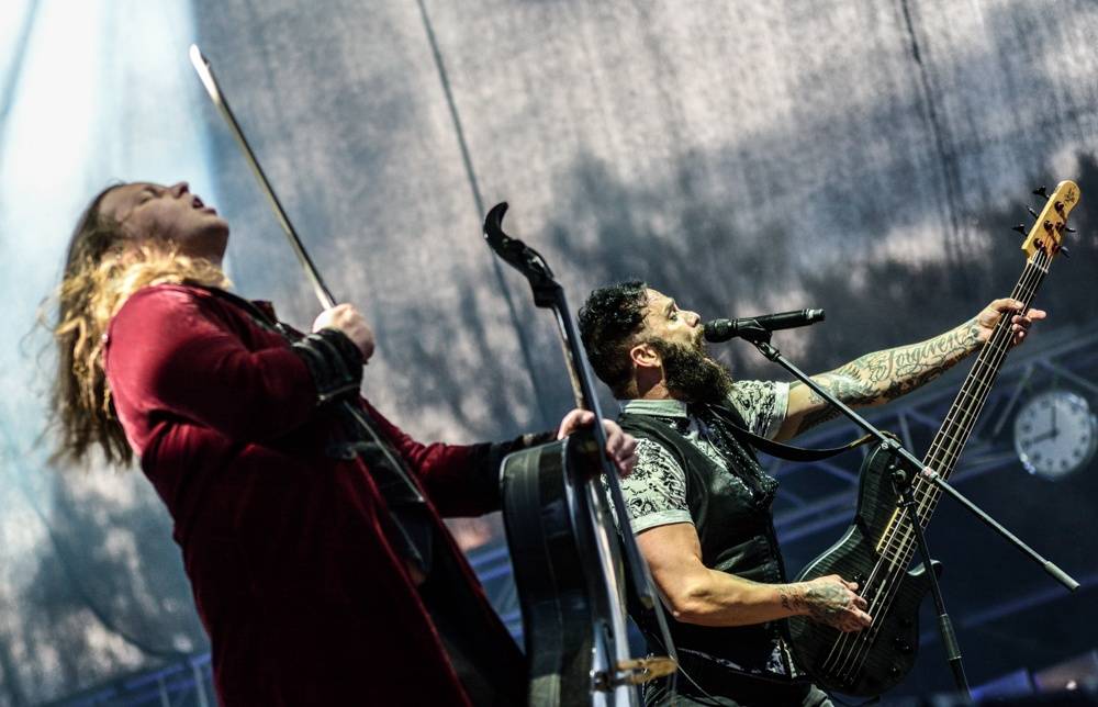 První den Rock for People nezklamal! V Hradci Králové zářili Skillet, Nero či Royal Republic