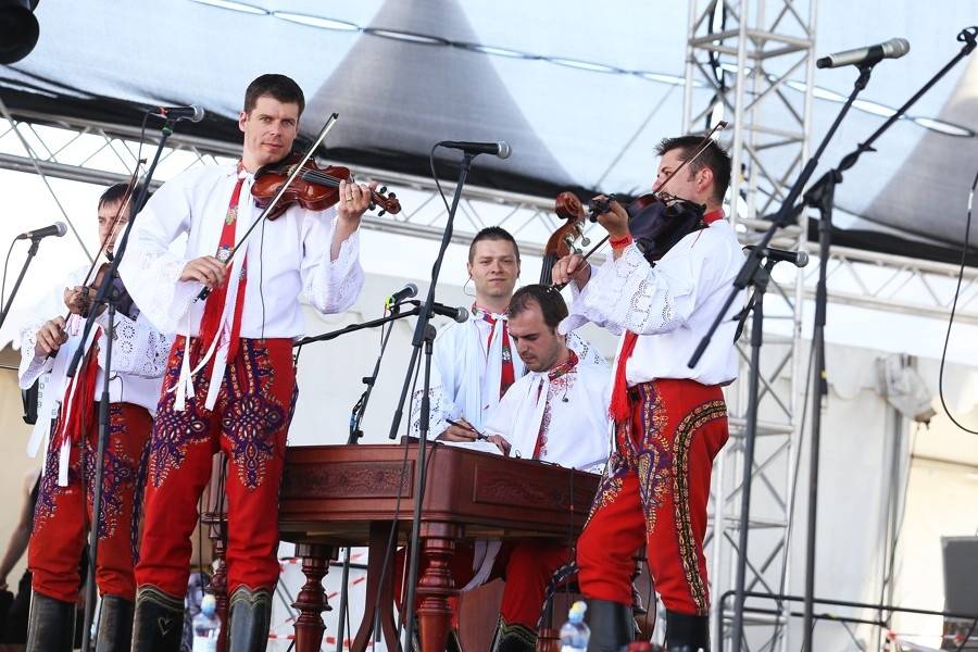 Topfest vrcholil: Velké finále ovládli Kabát a následná bouřka