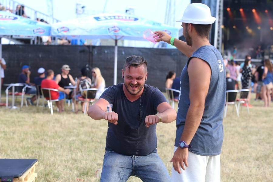 Topfest vrcholil: Velké finále ovládli Kabát a následná bouřka