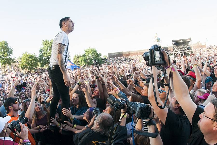 Rock for People uzavřeli Massive Attack, Enter Shikari, The 1975, Anti-Flag a CHVRCHES