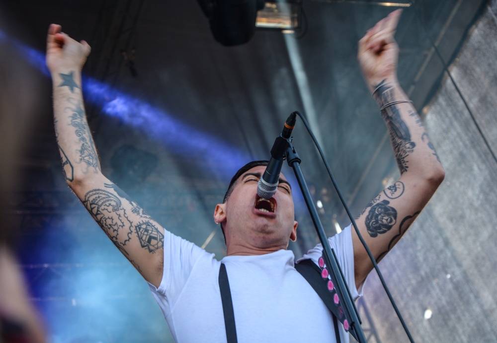 Rock for People přilákal desítky tisíc lidí. Finále obstarali Massive Attack, The 1975 či Enter Shikari