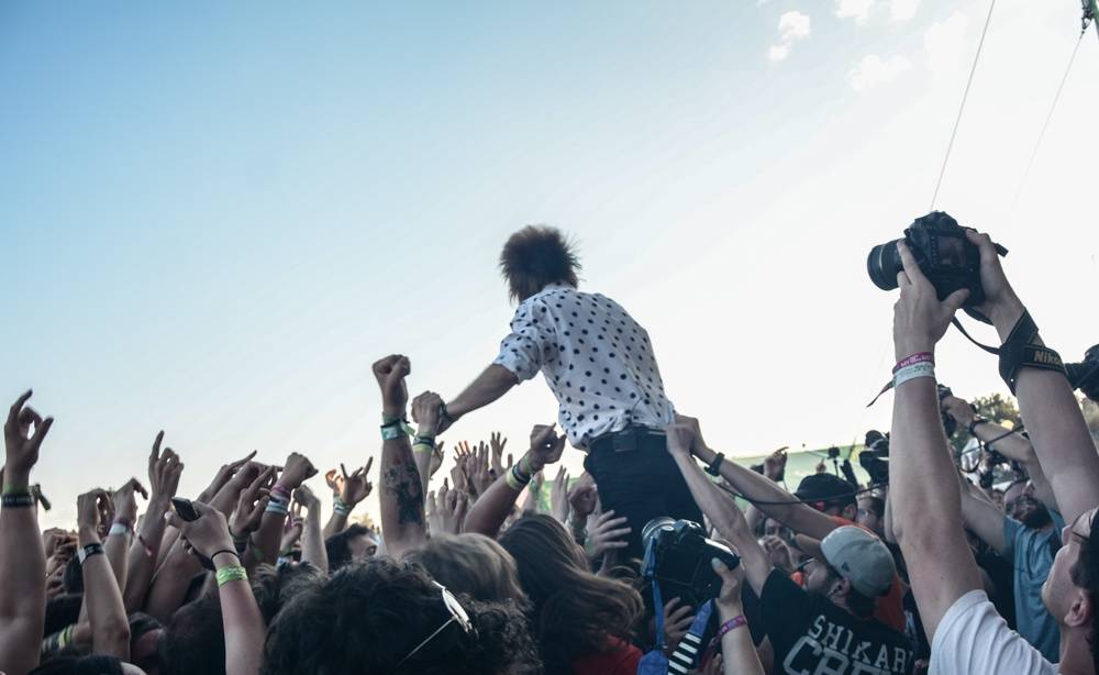 Rock for People přilákal desítky tisíc lidí. Finále obstarali Massive Attack, The 1975 či Enter Shikari