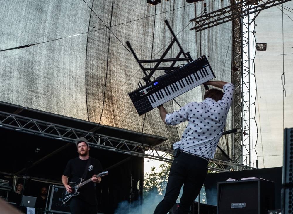 Rock for People přilákal desítky tisíc lidí. Finále obstarali Massive Attack, The 1975 či Enter Shikari