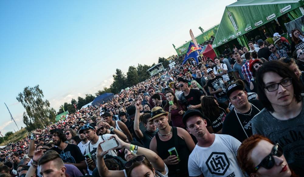 Rock for People přilákal desítky tisíc lidí. Finále obstarali Massive Attack, The 1975 či Enter Shikari