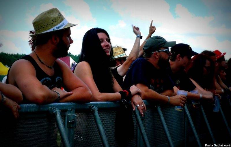 Spálené Poříčí žilo tvrdou muzikou. Přijeli Orphaned Land, Dymytry i Arakain