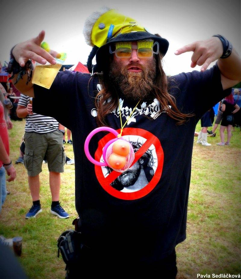 Spálené Poříčí žilo tvrdou muzikou. Přijeli Orphaned Land, Dymytry i Arakain