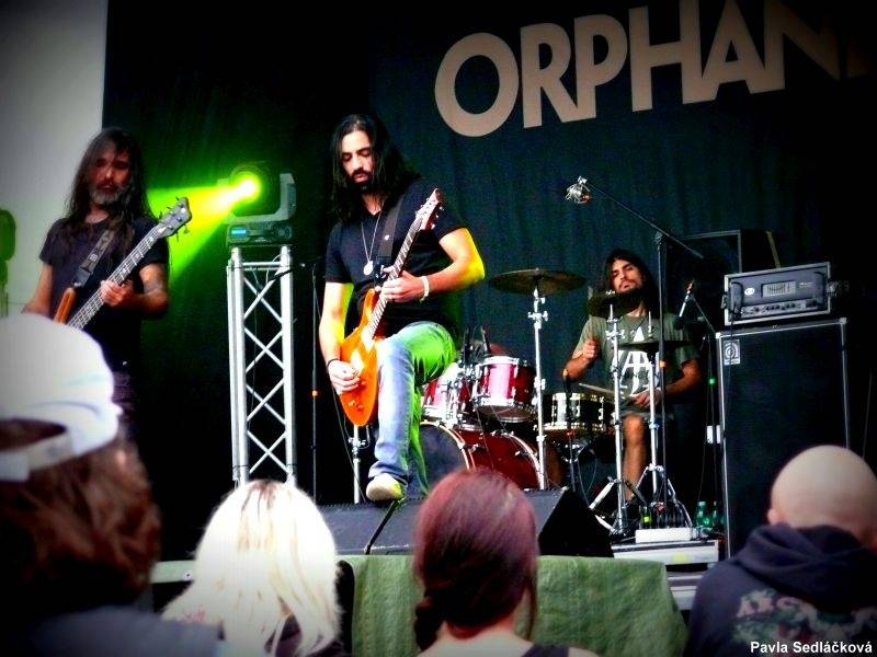 Spálené Poříčí žilo tvrdou muzikou. Přijeli Orphaned Land, Dymytry i Arakain