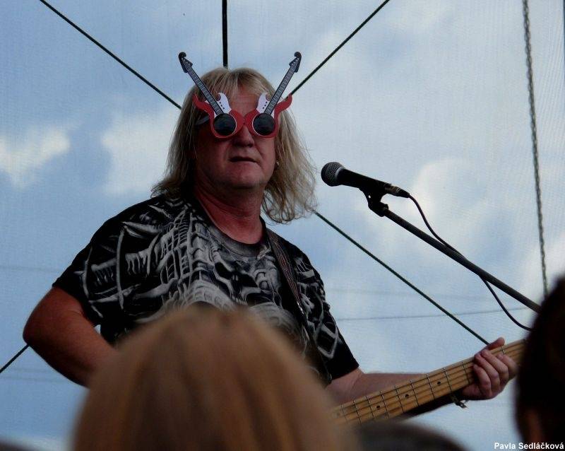 Spálené Poříčí žilo tvrdou muzikou. Přijeli Orphaned Land, Dymytry i Arakain