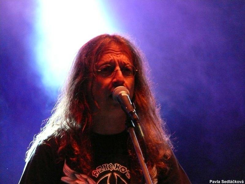 Spálené Poříčí žilo tvrdou muzikou. Přijeli Orphaned Land, Dymytry i Arakain