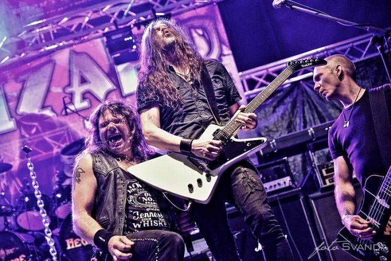 Rocková Hostim: Diváky bavili ZakázanÝovoce, oheň i zahraniční kapely