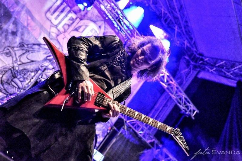 Rocková Hostim: Diváky bavili ZakázanÝovoce, oheň i zahraniční kapely