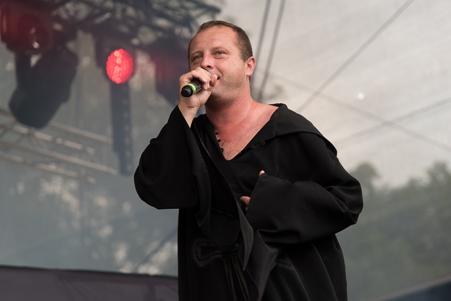 V Holýšově odstartoval ďábelský mejdan. Festival Pekelný ostrov vítá Rybičky 48 nebo Chinaski