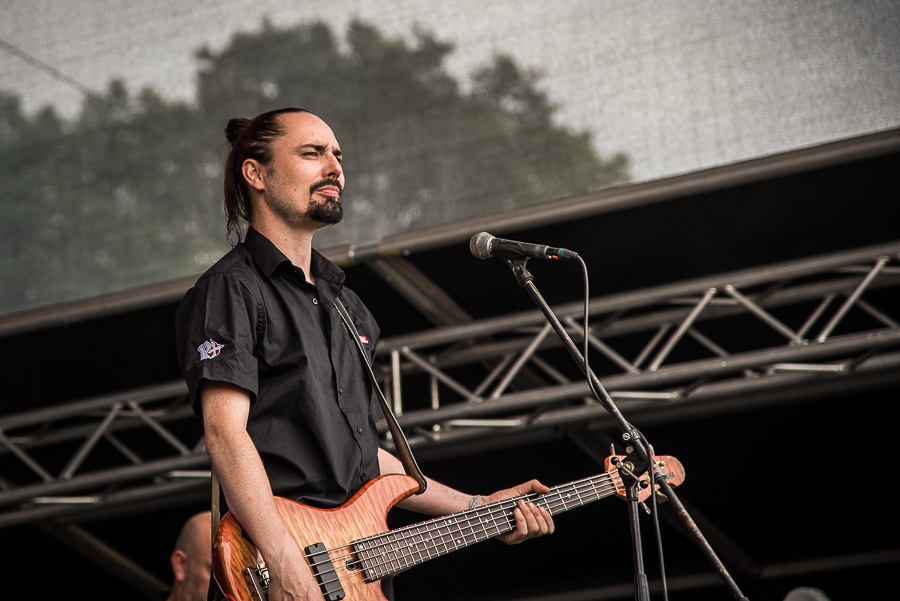 V Holýšově odstartoval ďábelský mejdan. Festival Pekelný ostrov vítá Rybičky 48 nebo Chinaski