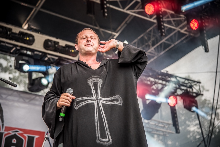 V Holýšově odstartoval ďábelský mejdan. Festival Pekelný ostrov vítá Rybičky 48 nebo Chinaski