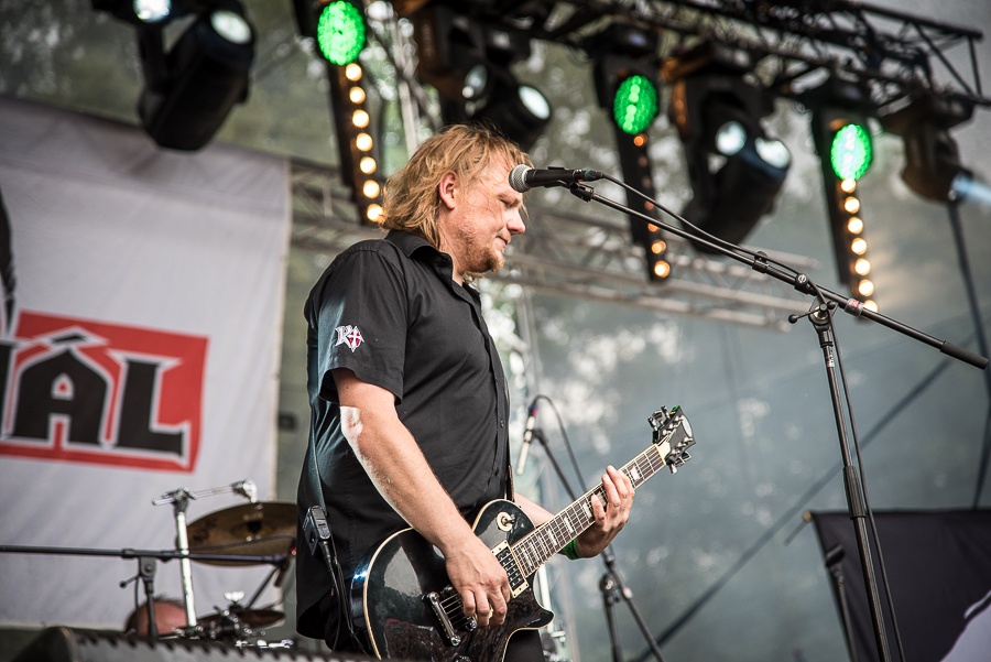 V Holýšově odstartoval ďábelský mejdan. Festival Pekelný ostrov vítá Rybičky 48 nebo Chinaski