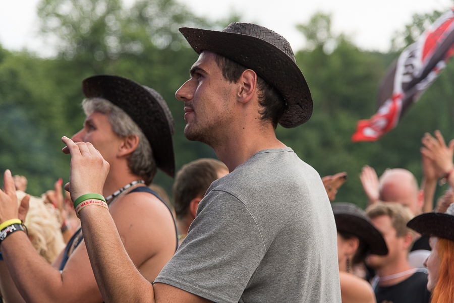 V Holýšově odstartoval ďábelský mejdan. Festival Pekelný ostrov vítá Rybičky 48 nebo Chinaski