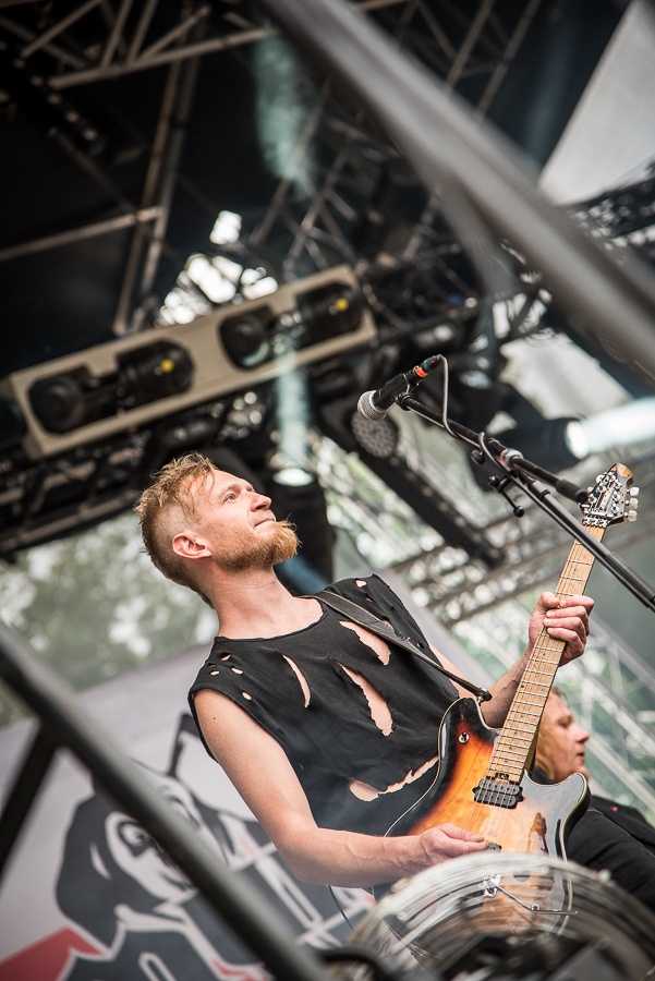 V Holýšově odstartoval ďábelský mejdan. Festival Pekelný ostrov vítá Rybičky 48 nebo Chinaski