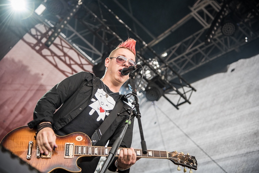 V Holýšově odstartoval ďábelský mejdan. Festival Pekelný ostrov vítá Rybičky 48 nebo Chinaski