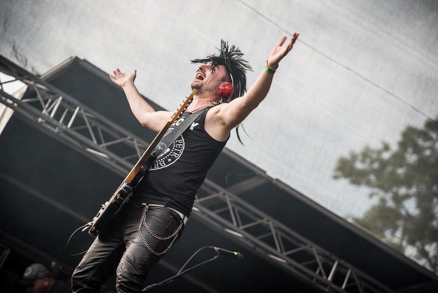 V Holýšově odstartoval ďábelský mejdan. Festival Pekelný ostrov vítá Rybičky 48 nebo Chinaski