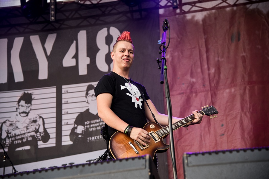 V Holýšově odstartoval ďábelský mejdan. Festival Pekelný ostrov vítá Rybičky 48 nebo Chinaski