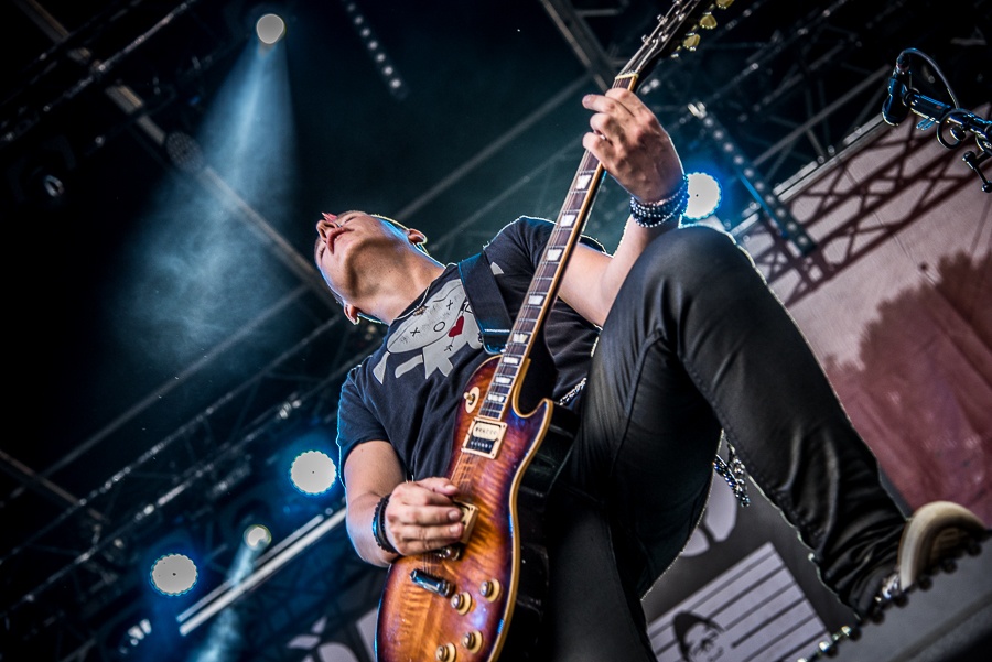 V Holýšově odstartoval ďábelský mejdan. Festival Pekelný ostrov vítá Rybičky 48 nebo Chinaski