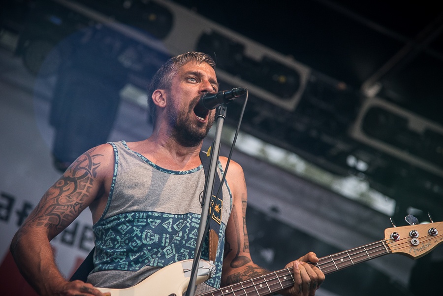 V Holýšově odstartoval ďábelský mejdan. Festival Pekelný ostrov vítá Rybičky 48 nebo Chinaski